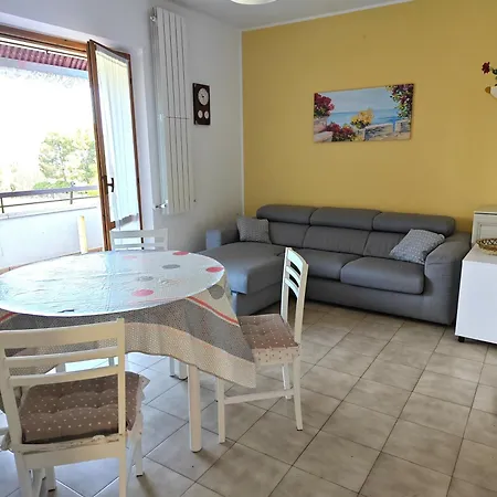 R 42 Con Terrazzo E Posto Auto Appartement