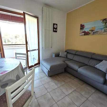 R 42 Con Terrazzo E Posto Auto *