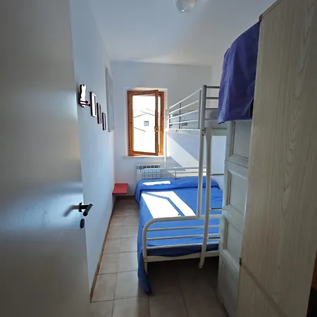 R 42 Con Terrazzo E Posto Auto Appartement