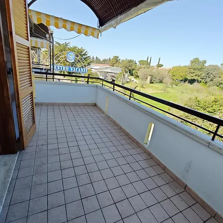 R 42 Con Terrazzo E Posto Auto Appartement