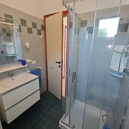 R 42 Con Terrazzo E Posto Auto Διαμέρισμα